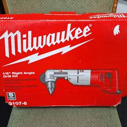 Milwaukee 1/2 Inch Right Angle Drill Corded Kit. NEW
