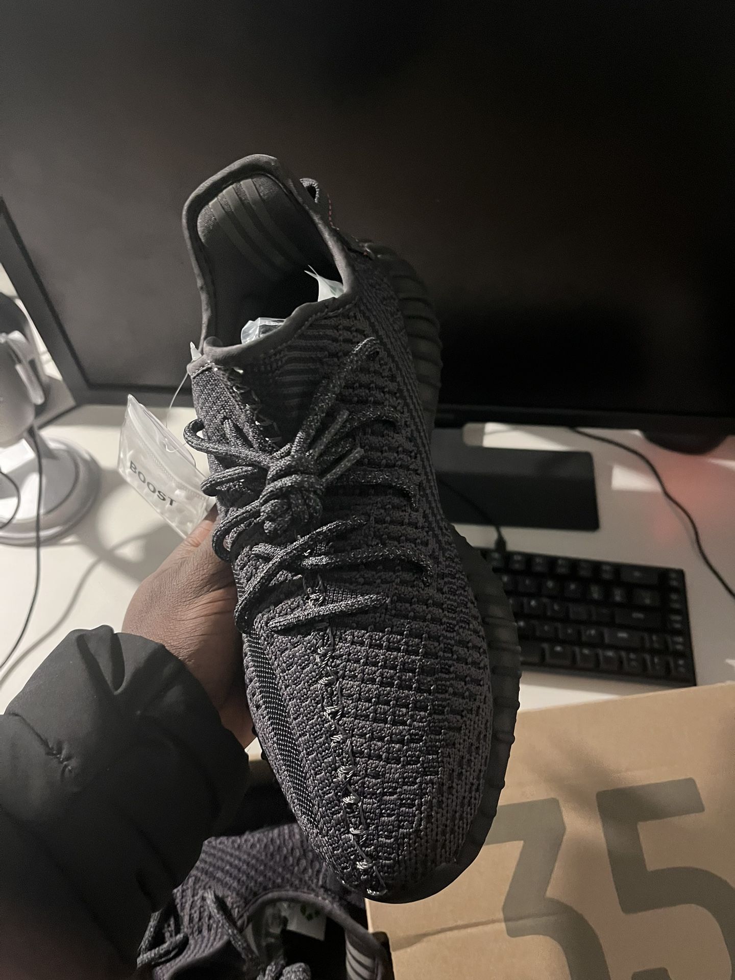 Yeezy Boost 350 v2 black