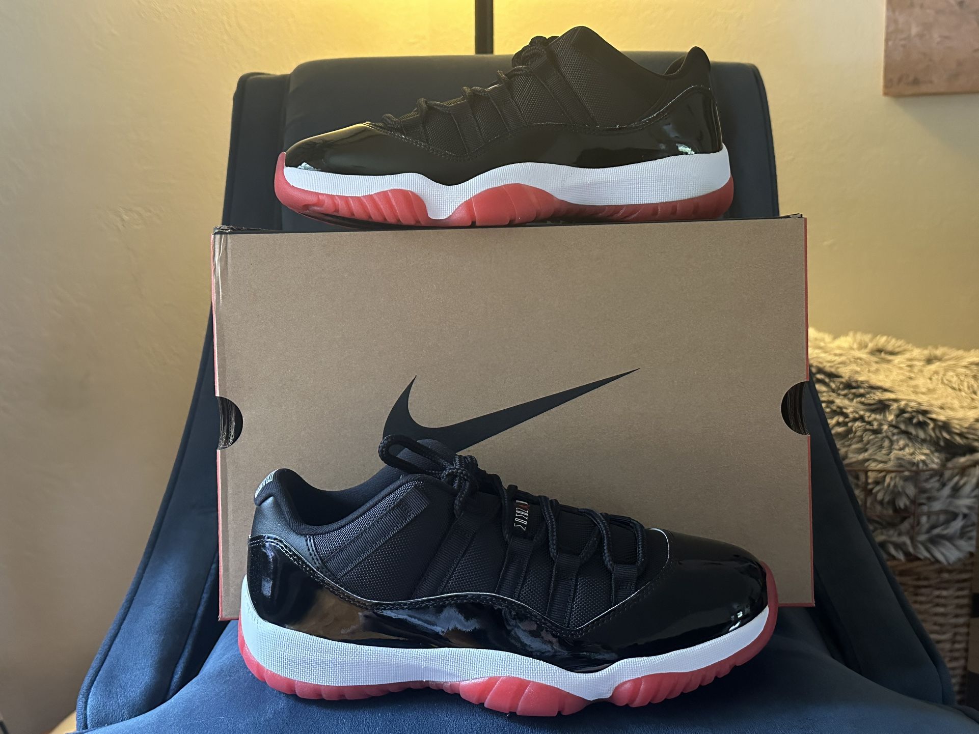 NEW NIKE AIR JORDAN 11 RETRO LOW Bred Sz 10 Sneakers