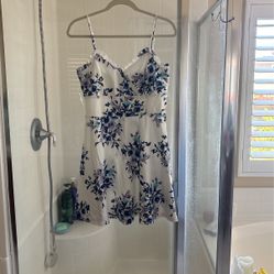 Francescas White Floral Dress Sz M- Brand New With Tags-$7