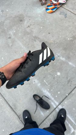 adidas predator cleats size 5 and a half