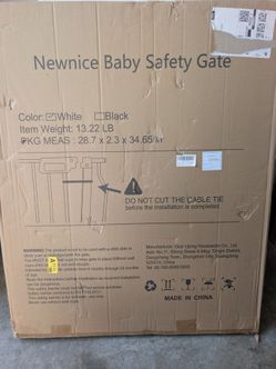 Baby safety gate