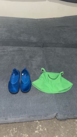 Boys swim shoes size: 13/1