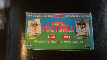 Complete set of 1989 score football cards (lot of rookies)