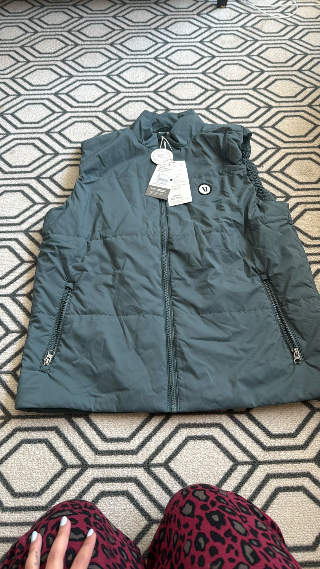 Vuori Men Medium Windbreaker 