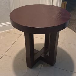 SMALL TABLE OF WOOD $15 PICKUP GRAND PRARIE TX