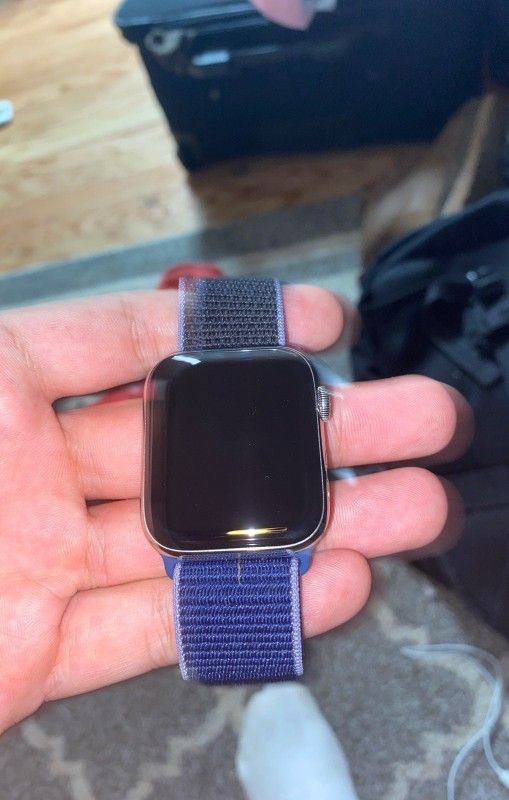 Apple Watch Series 5 44mm Aluminum Space