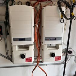 SolarEdge SE3800A-US 1-Ph Grid Tied Inverter 3800W 240VAC. Condition is Used.