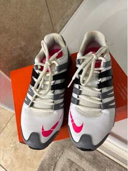 Women’s Nike Size 10