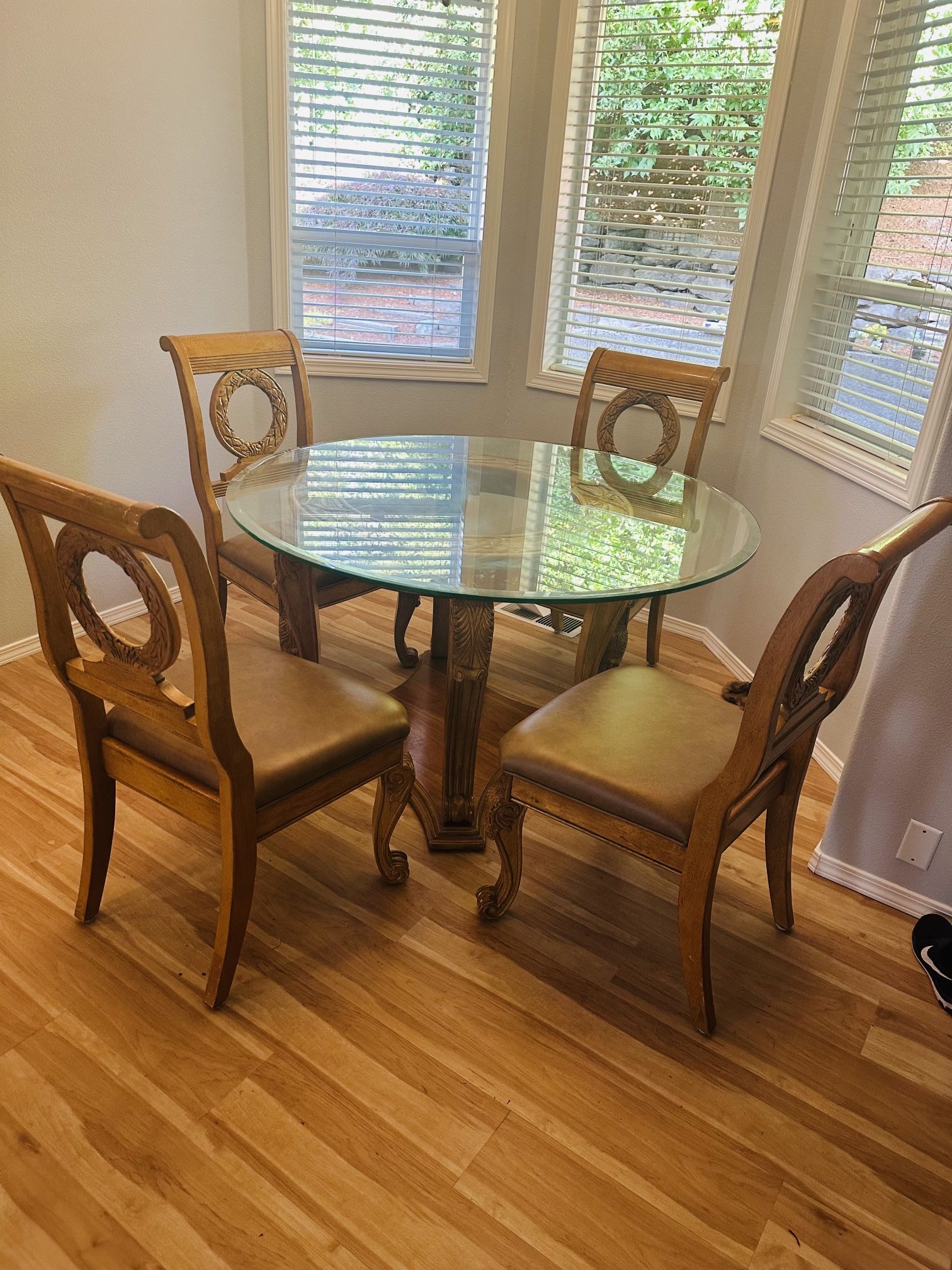 Round Glass Table & Chairs