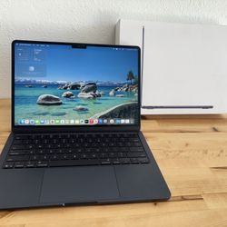  New in Box M4 Apple MacBook Air 13-inch 256GB / 16GB Midnight with 3 years AppleCare+ Extended Warranty. 