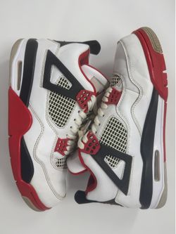 Size 11 Nike Air Jordan 4 lV Retro OG FIRE RED White Black Basket ball shoes CLEAN