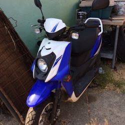 2014 Yamaha Zuma 50fx $1300obo