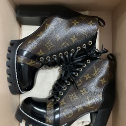 Louis Vuitton Star trail Ankle boot
