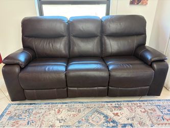 Leather Sofa - Dark Brown 3-Seater Electric Recliner Sofa - Excellent Condition - Pet Free Home - $450 OBO