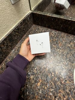 Airpods pro’s gen 3 (new)