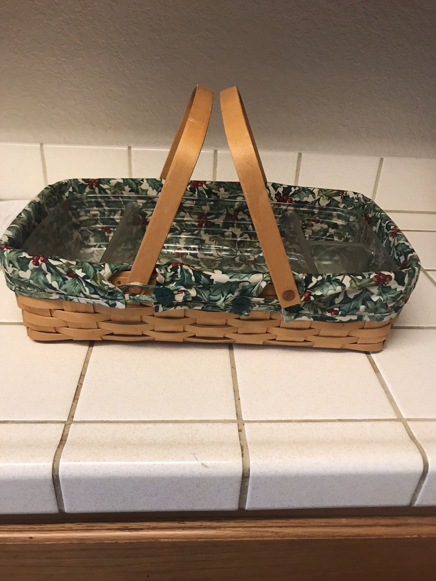 Longaberger 2001 Medium Gathering Basket with Qty 2 Liners , American Holly and Fruit Medley and One Protective Liner