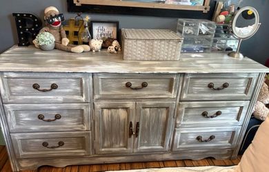 3 piece solid wood Distressed Dresser, Nightstand, Mirror Set