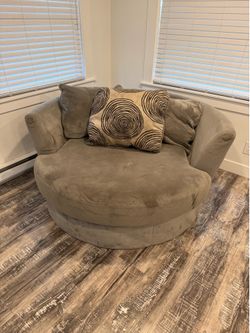 Gray chaise lounge chair couch great condition
