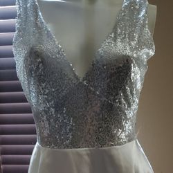 Women's Sequin Glitter V Neck Skater Mini Club Cocktail Party Swing Dress

Size Medium 