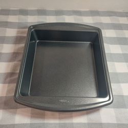 New Wilton 9-inch Cake Pan