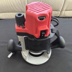 Milwaukee 13 Amp Corded 2-1/4 in. Max HP EVS BodyGrip Router