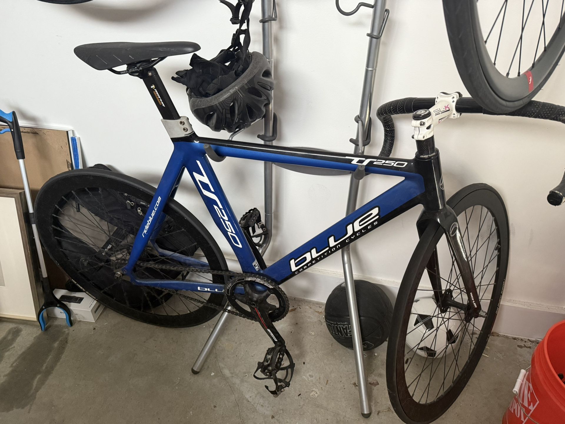 55 inch Blue TR250 fixed gear track