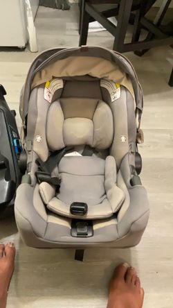 Nuna Pipa car seat never used. Now 30% off