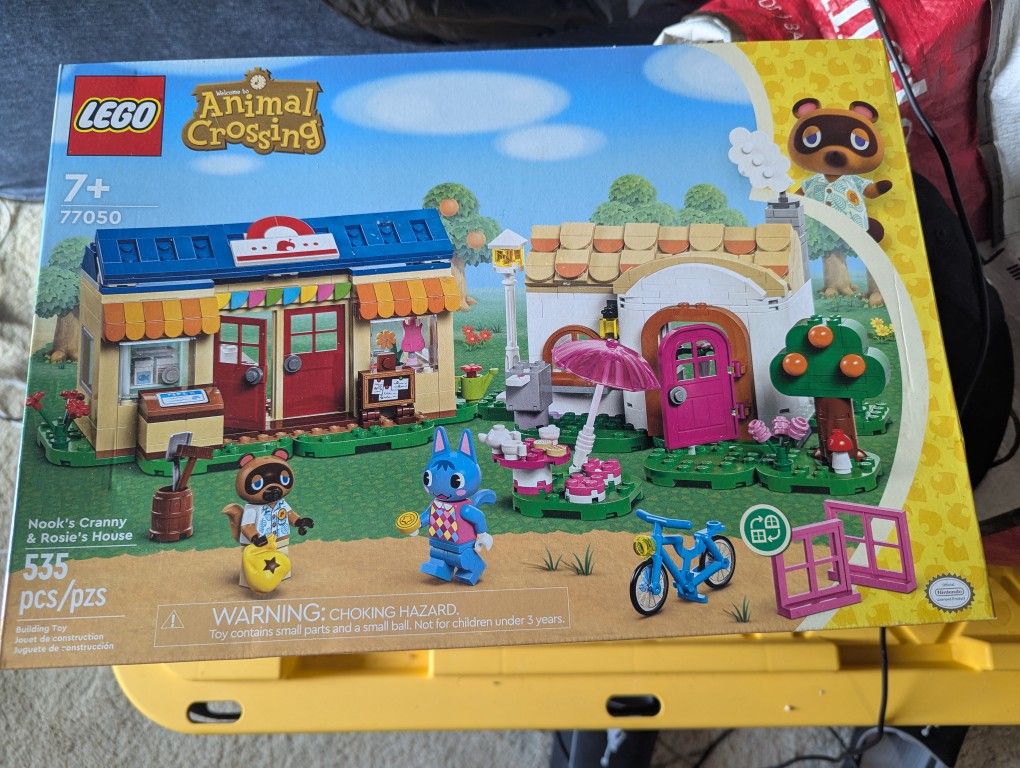 LEGO® Animal Crossing™ Nook’s Cranny & Rosie´s House 77050