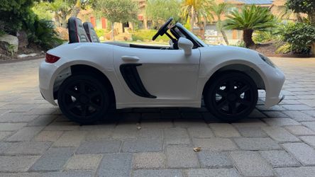 Moderno Kids Porsche XXL Sport Custom Edition Battery Powered Two Seater 24V