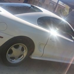98 Gt Mustang  72000 Miles Clean