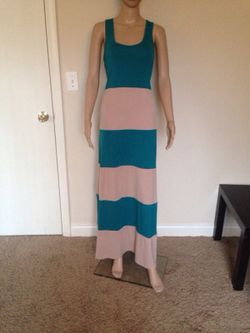 Wet Seal Maxi Dress Medium.. Like a new.