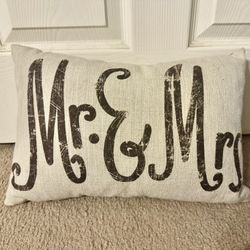 Mr & Mrs pillow