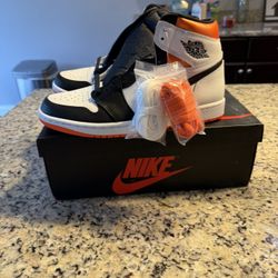 Size 8.5 Jordan 1 Retro High Electro Orange SKU 555088-180 Brand New
