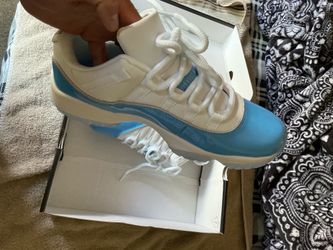 Jordan 11s UNC blue 🩵🩵🩵size 8.5