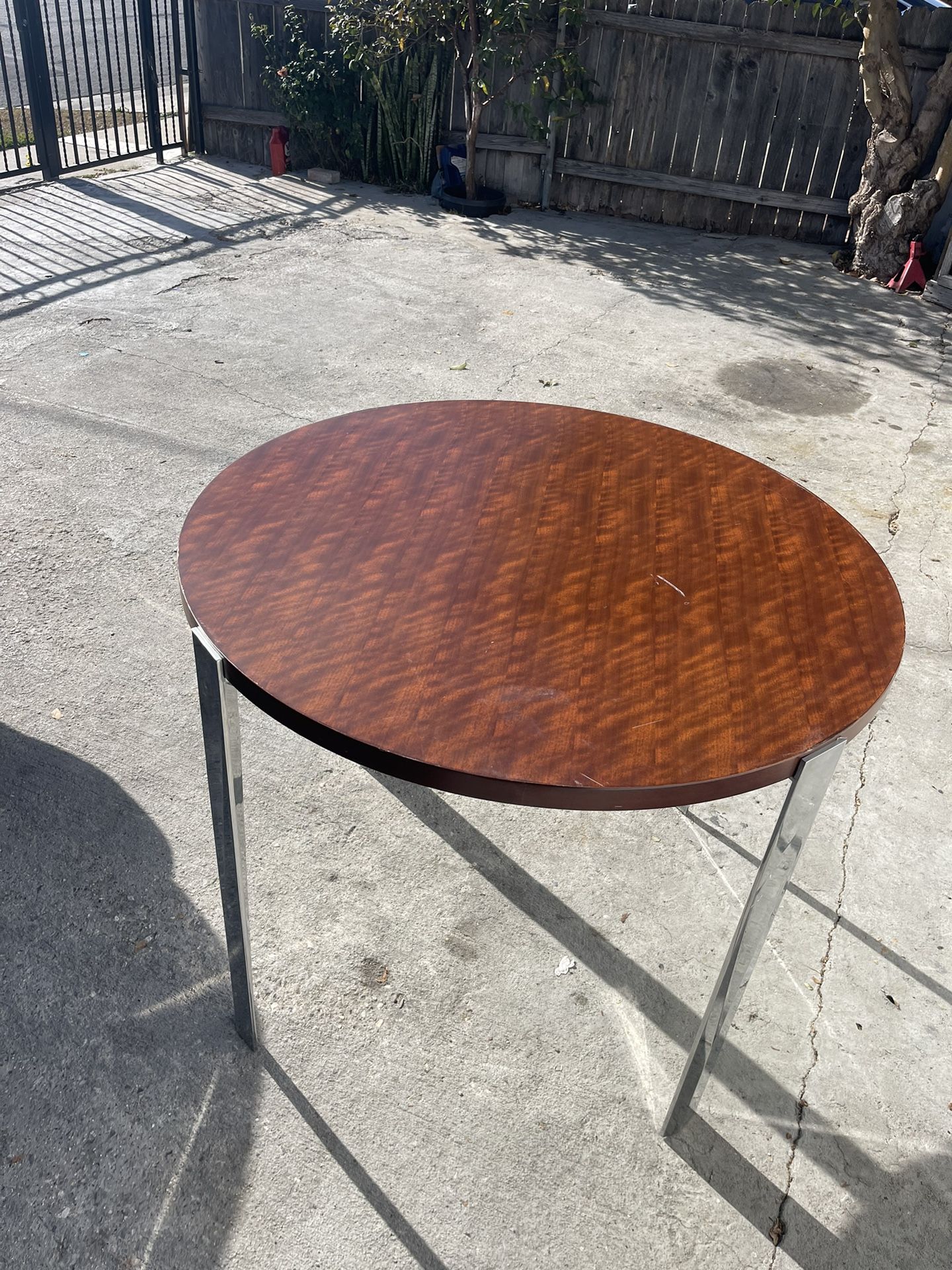 Round Wood Table Crome Metal Legs
