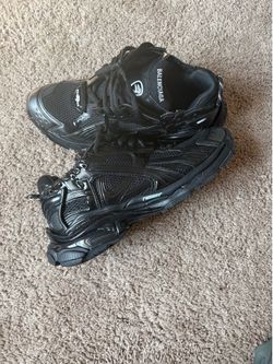 Balenciaga runners black