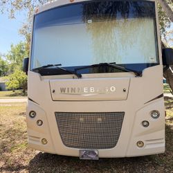 Winnebago RV -ONLY SERIOUS INQUIRIES PLEASE
