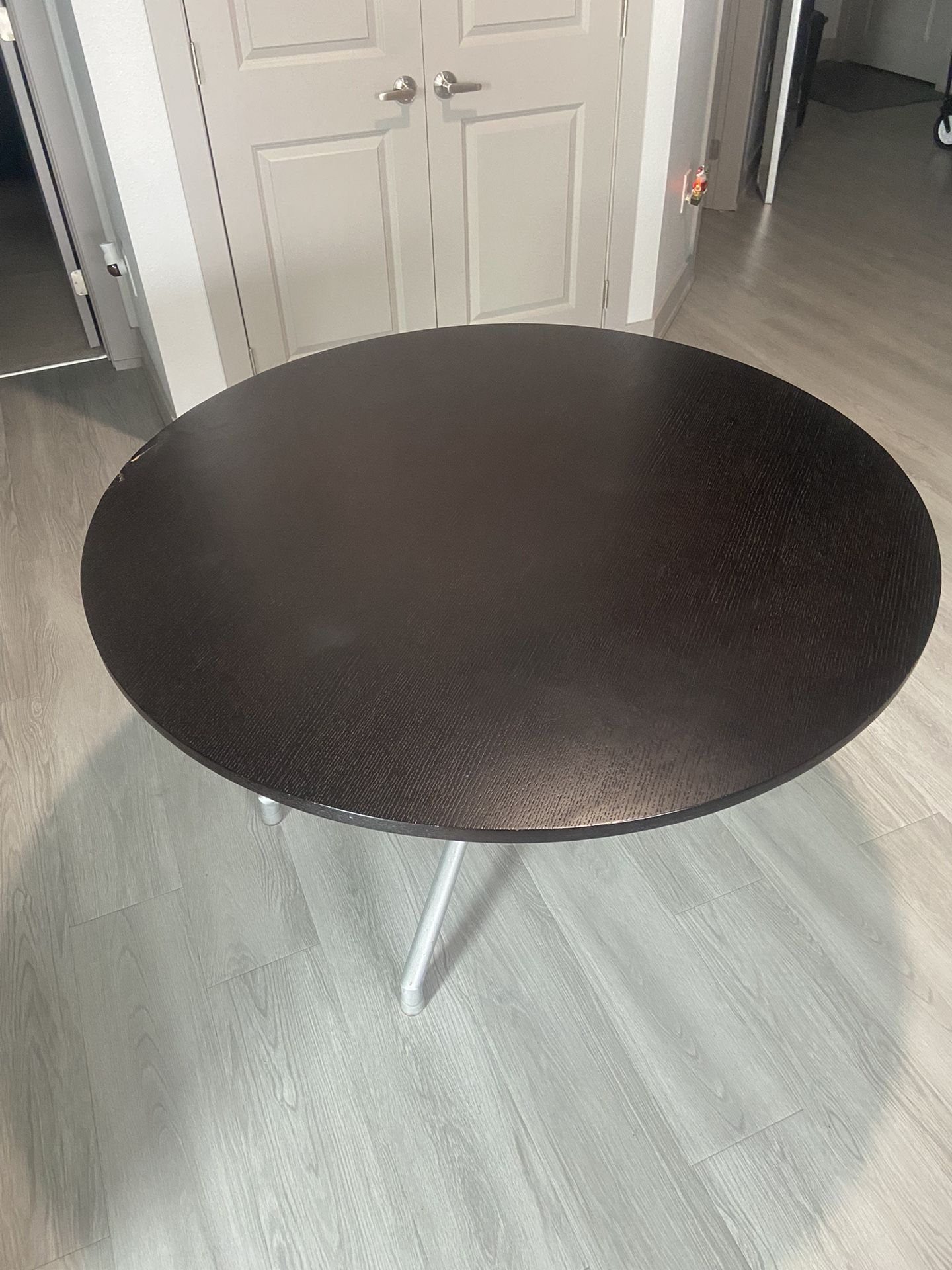 Dining Table For 4 Or 6