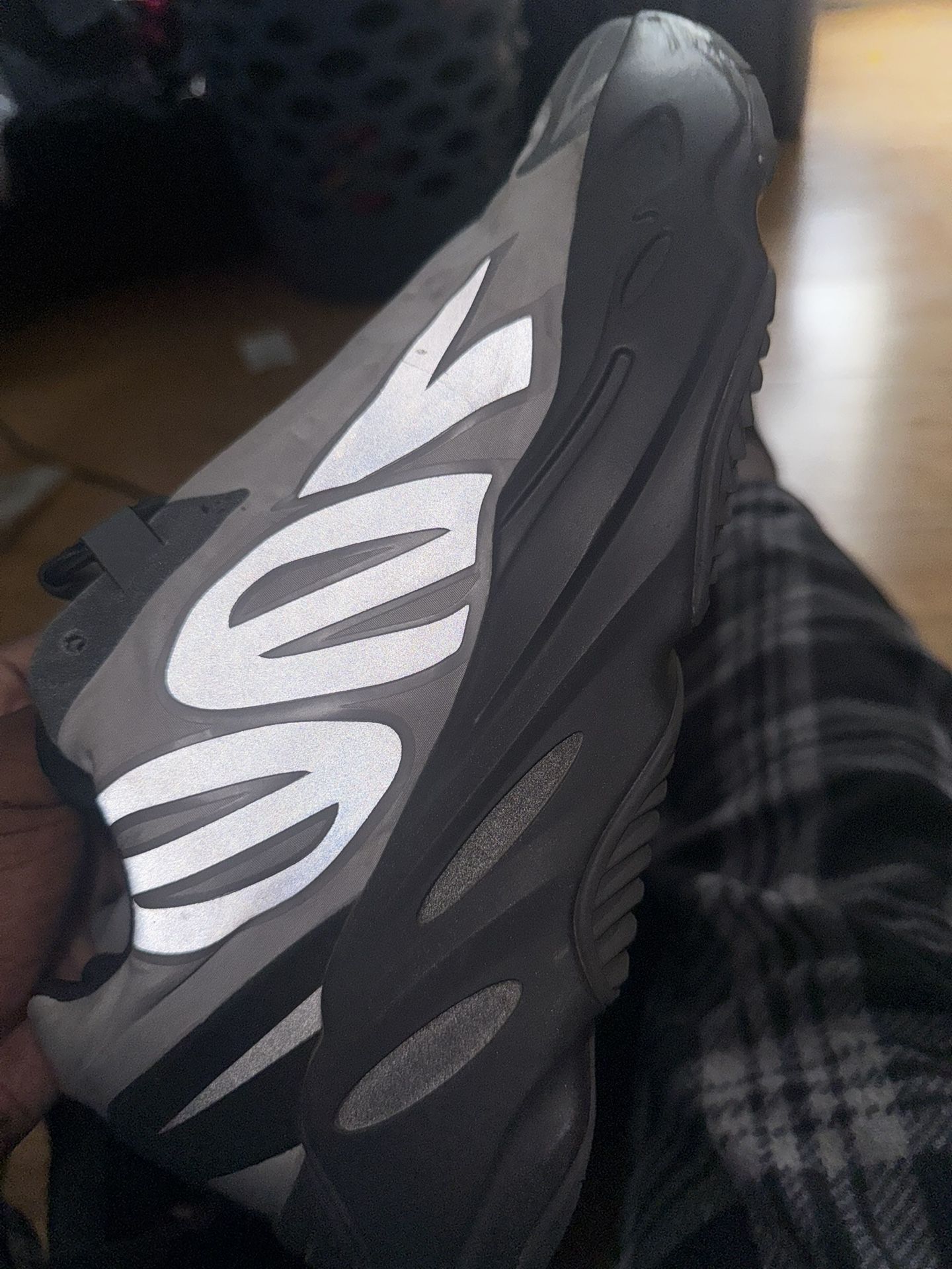 yeezy 700
