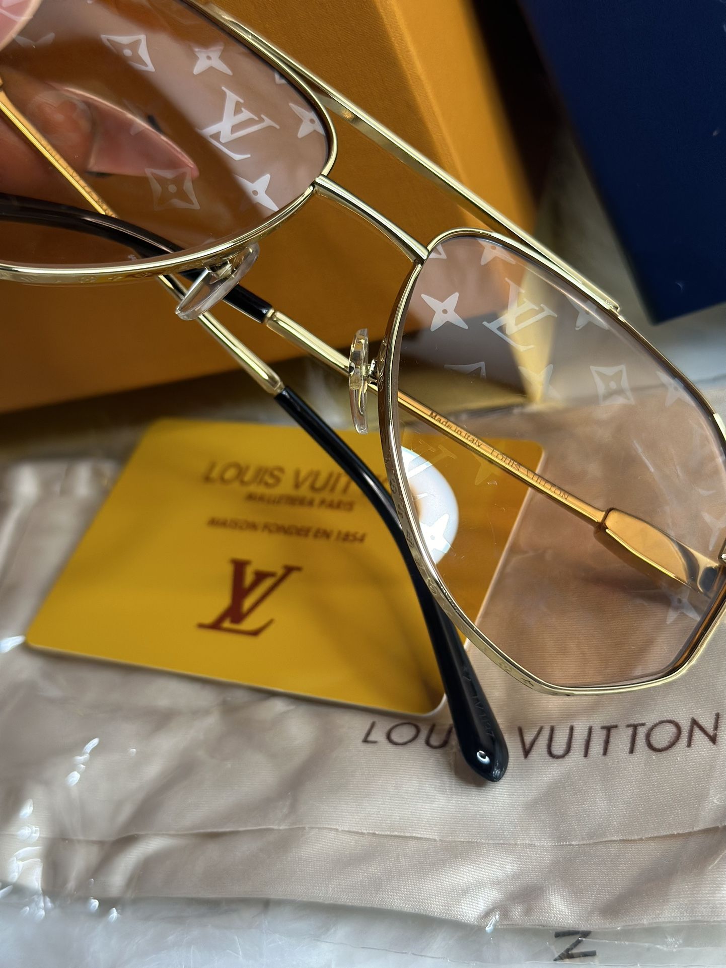 Stunning Louis Vuitton Glasses 