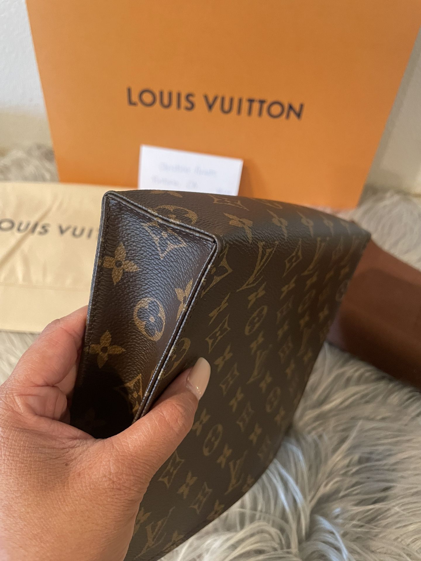 Louis Vuitton Toiletry 26 for Sale in Fontana, CA - OfferUp