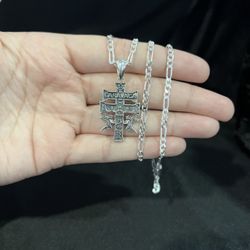 925 Sterling Silver Mens Caravaca Cross Crucifix Pendant & Figaro Chain