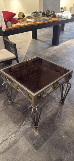 Mesa en metal