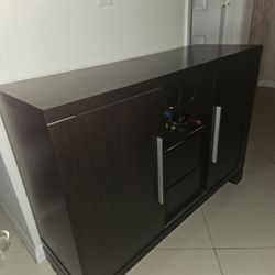Bar table