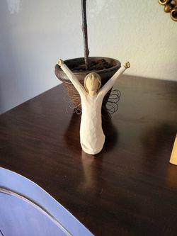 Willow Tree  Courage Figurines