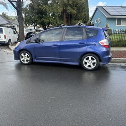 2011 honda fit clean tittle qualified tor uber ?. Gas saver reliable vehicle