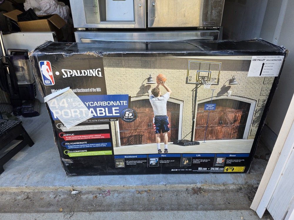 Spalding Basketball Hoop