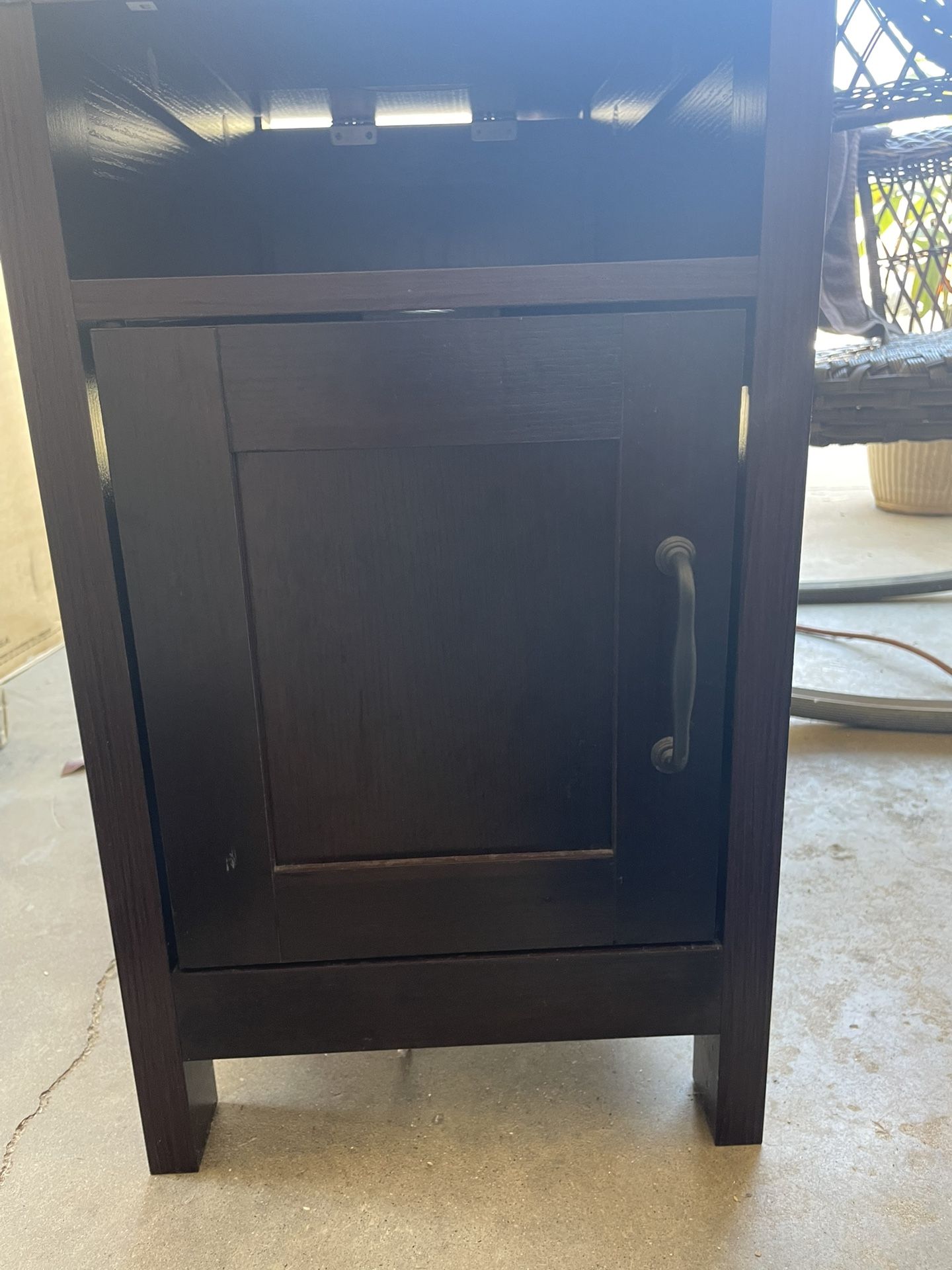 End Table/nightstand