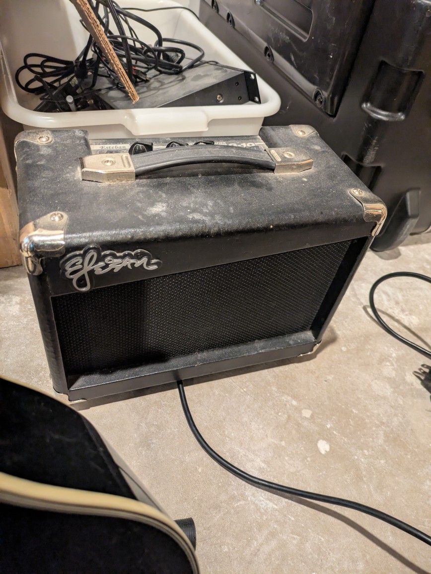 Stagg 10 GA Guitar Amplifier – Compact Practice Amp